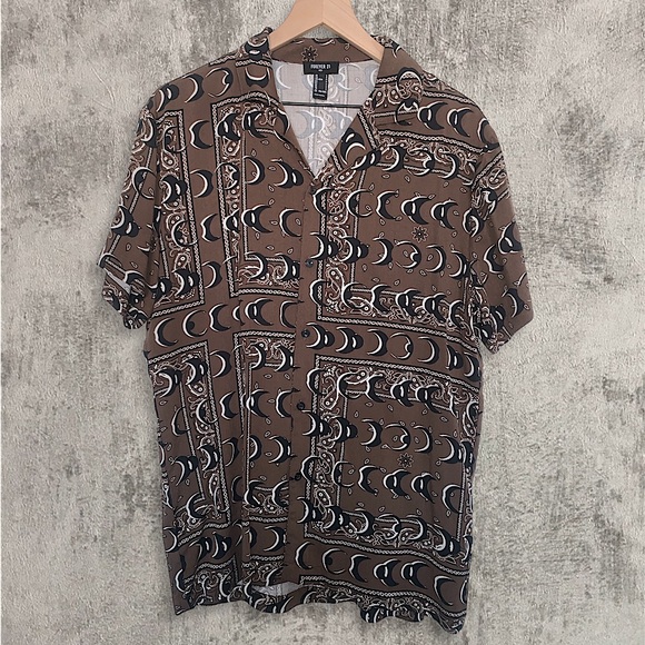 MENS CRESCENT MOON BROWN PRINT SHIRT - Picture 7 of 8